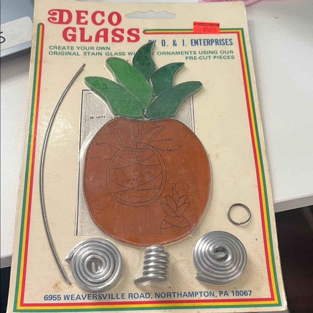 Deco Glass Pineapple Stained Glass Kit - Green & Amber